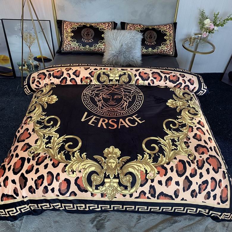 Versace 2.0x2.3m 06